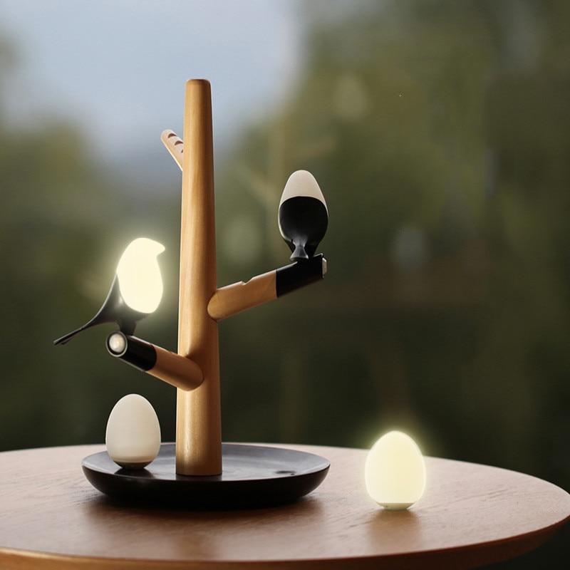 Birdy - Lampe De Chevet Perchoir À Détection Lumière Et Mouvement En Bois