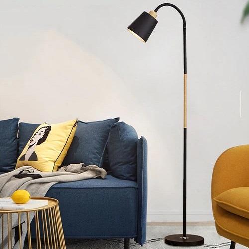Sven - Lampadaire Scandinave En Acier Et Bois Noir